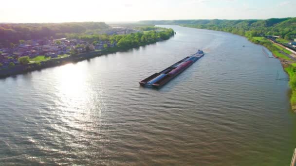 Aerial Pusher Boat Barge Ohio River Ironton Ohio — стокове відео
