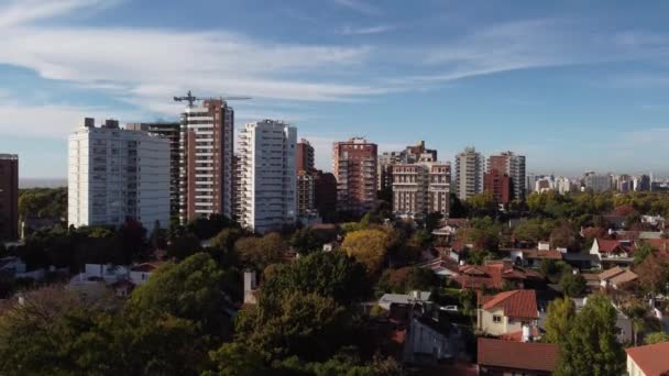 Aerial Pedestal San Isidro Residential Area Buenos Aires Skyscrapers Crane — ストック動画