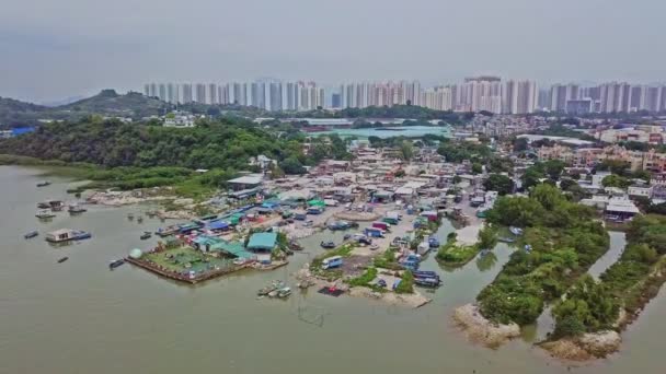 Dynamic Ascending Aerial Footage Fishing Village Lau Fau Shan New — Stock Video