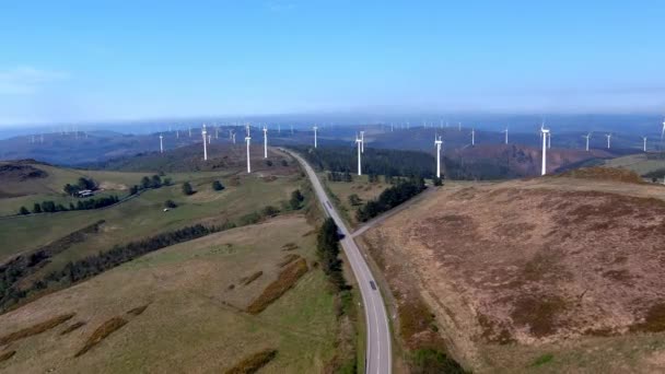 Large Wind Turbine Park Operation Two Way Road Crosses Middle — 图库视频影像