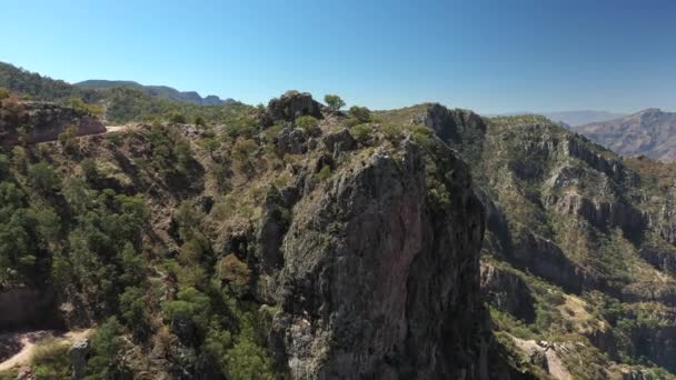 Απόκρημνα Βράχια Του Copper Canyon Στο Μεξικό Αυξάνεται Προς Εμπρός — Αρχείο Βίντεο