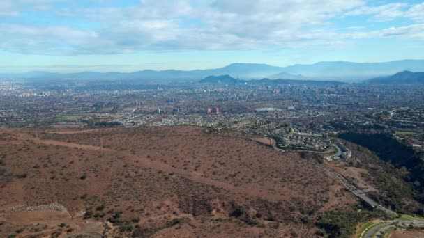 Vista Aérea Del Dolly Ciudad Santiago Comuna Las Condes Skyline — Vídeos de Stock