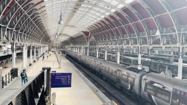 位于伦敦市中心的帕丁顿火车站 — 图库视频影像