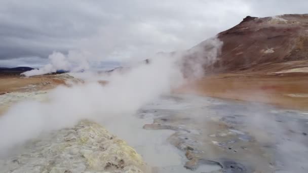 Drone Flying Thick Plumes Steam Sulphuric Gas Venting Ground — Vídeo de Stock