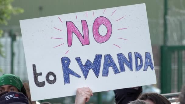 Handmade Cardboard Placards Held Reads Rwanda Protest First Flight Rwanda — 图库视频影像