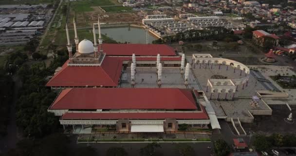 Αεροφωτογραφία Του Μεγάλου Τζαμιού Της Κεντρικής Ιάβας Majt Suset Χρόνο — Αρχείο Βίντεο