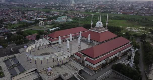 Pemandangan Udara Masjid Agung Jawa Tengah Majt Pada Waktu Suset — Stok Video