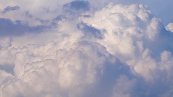Nubes Blancas Hinchadas Cielo Azul Del Verano Cloudscape Time Lapse — Vídeos de Stock