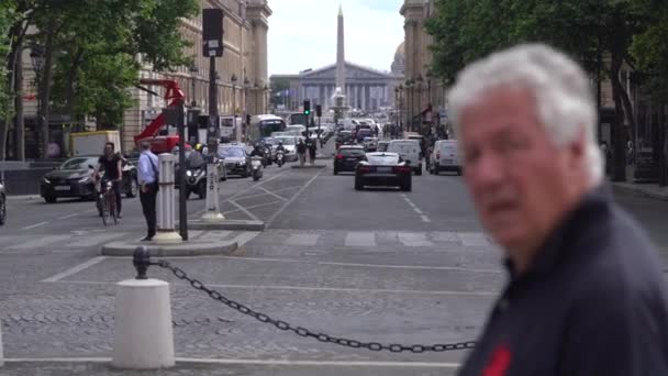 Traffic Driving City Center Paris Luxor Obelisk Place Concorde Palais — Stock video