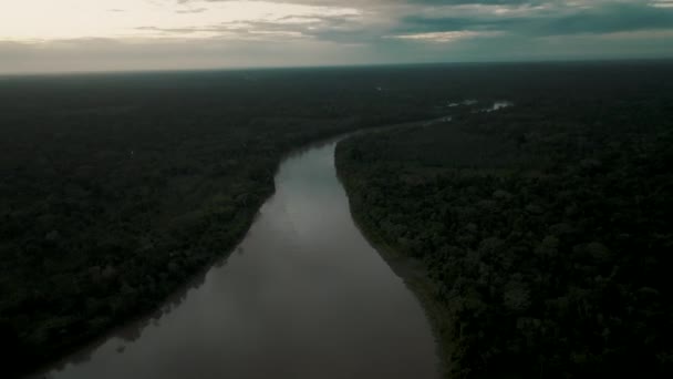 Foto Aérea Del Río Amazonas Selva Tropical Durante Atardecer Río — Vídeo de stock