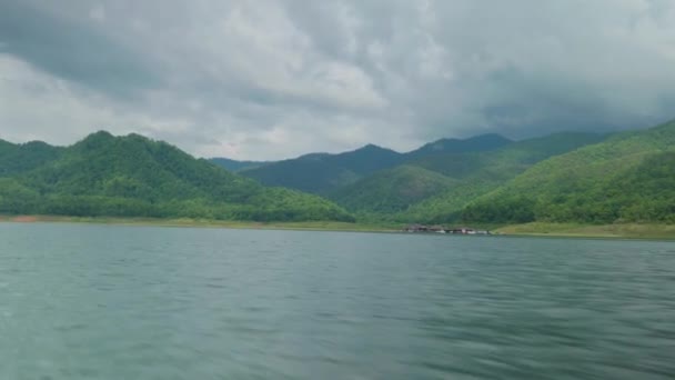 Кинематографический Пейзаж Природы Панорамные Кадры Озера Mae Kuang Dam Дои — стоковое видео