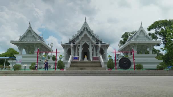 Film Från Det Buddhistiska Templet Wat Kaew Korawaram Staden Krabi — Stockvideo