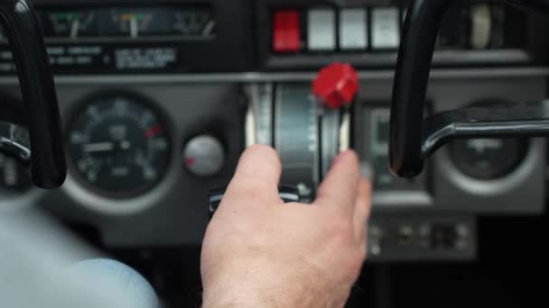 Handrollendes Flugzeug Des Piloten Hand Steuerknüppel Flugdeck Cockpit — Stockvideo