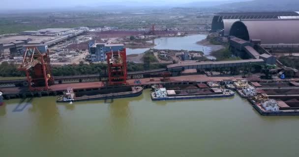 Loaded Freight Barges Sts Cranes Terminal Dolvi Port India View — Stock video