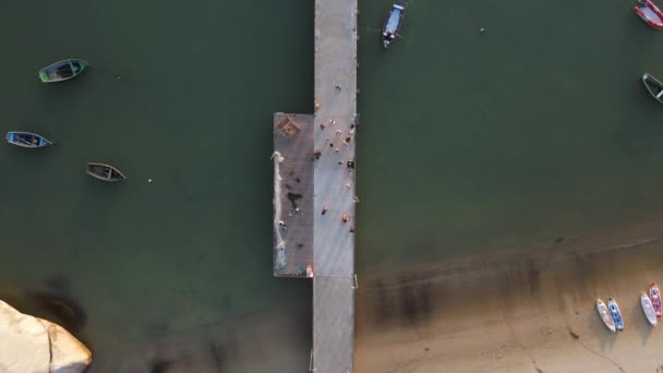 Vertical Top Descending Aerial View People Pier Sea — Vídeos de Stock