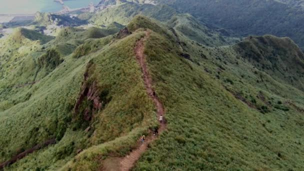 Aerial View Hikers Tea Pot Mountain — Stockvideo