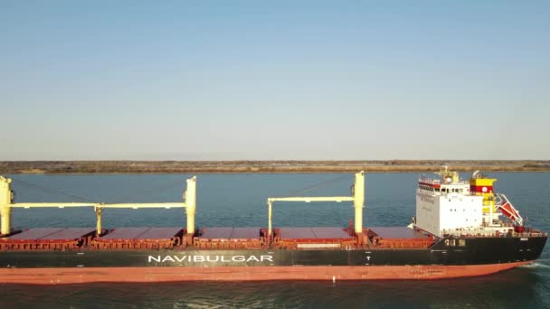 Panningc Shot Freighter Detroit River Sunny Calm Day Michigan — Vídeo de Stock