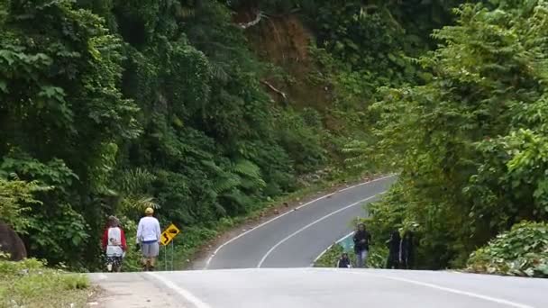 Jogging Road Contours Hills People Jogging Street Padang West Sumatra — Vídeos de Stock