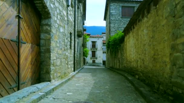 Caminando Por Las Calles Pueblo Montaña Español Hermosas Casas Piedra — Vídeos de Stock