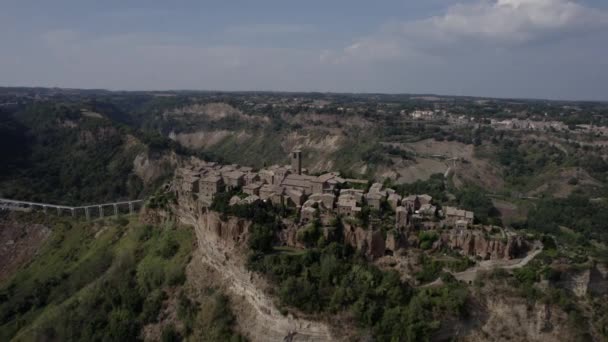 Shot 360 Vista Pájaro Descripción Video Con Dron Sobre Civita — Vídeos de Stock