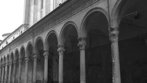 Black White Shot Locals Walking Sidewalk Historic Porticoes Bologna Northern — Wideo stockowe