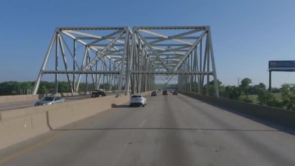 Reizen Onder Een Stalen Brug Chicago Illinois I94 — Stockvideo