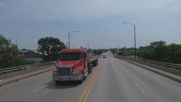 Reizen Een Brug Chicago Illinois Pershing — Stockvideo