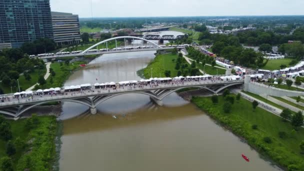 Columbus Arts Festival Columbus Ohio Bilder Flygdrönare Över Scioto River — Stockvideo