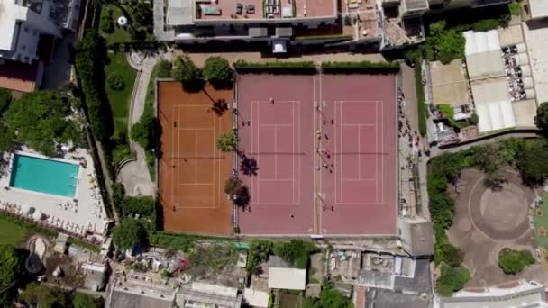 Three Tennis Courts Next Each Other People Playing Tennis Aerial — Video Stock