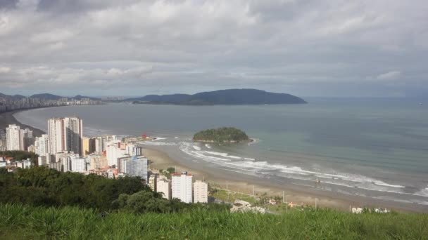 Fale Płyną Plażę Itarare Santos Wybrzeżu Atlantyku — Wideo stockowe