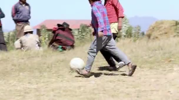 School Children Bolivian Andes Mountains Playing Soccer — Stockvideo