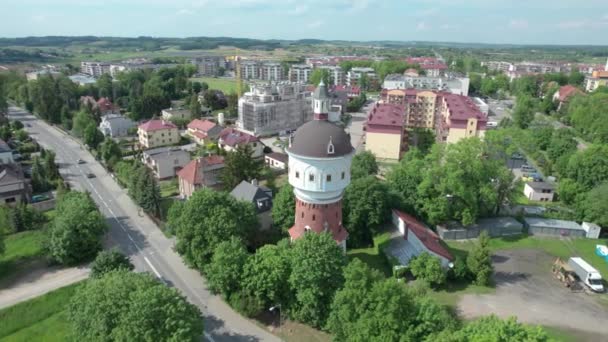 Luchtfoto Van Stedelijke Polish Landschap Met Toeristische Watertoren Gericht Elandstad — Stockvideo