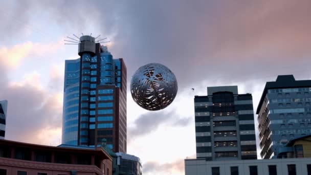 Popular Landmark Floating Fern Ball Orb Sculpture Majestic Centre Skyscraper — Stock videók