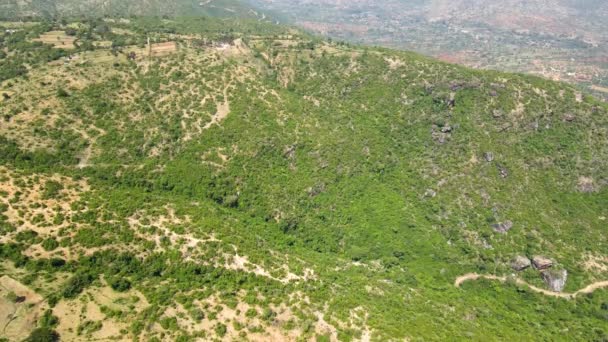 西ポコット 北リフトのドローンビュー ケニア ケニアの北乾燥した部分に緑の雨の季節 アフリカの空気からのドローンビューケニア — ストック動画