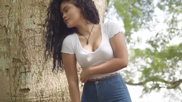Pretty Young Curly Hair Latina Girl Enjoying Day Park Sunny — Stockvideo