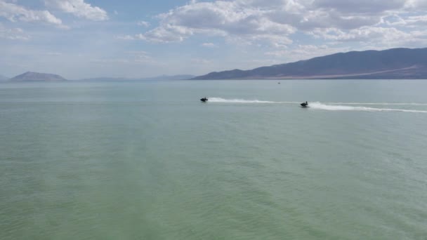 People Enjoying Utah Lake Jet Ski Sea Doos Summer Aerial — Video