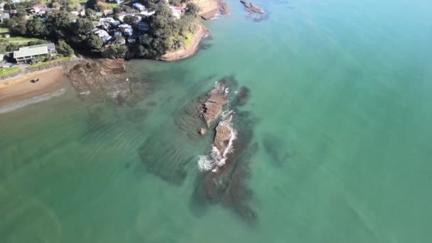 Скелясті Береги Червоного Пляжу Нова Зеландія — стокове відео