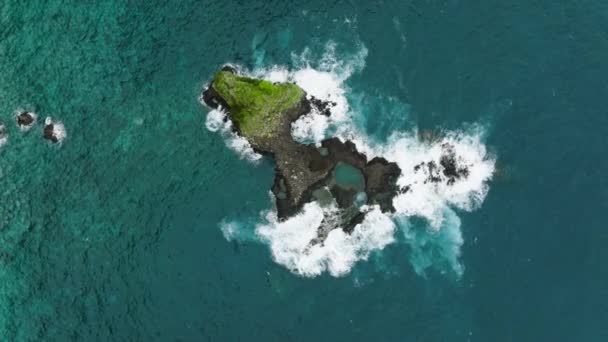 Volcanic Islet Atlantic Ocean Madeira Coast Aerial Top — Stockvideo