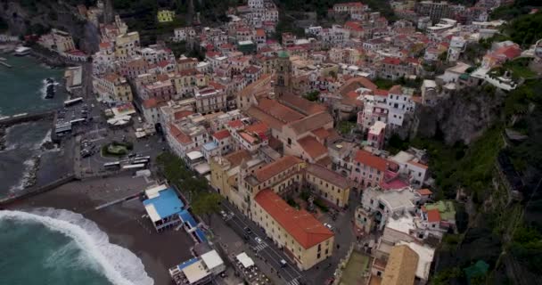 Amazing Aerial Overview Amalfi Town Centre Historic Buildings Famous Holiday — Vídeos de Stock