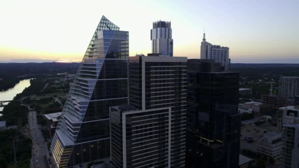 Luchtfoto Rond Het Google Complex Austin Usa Zomer Schemering Cirkelen — Stockvideo