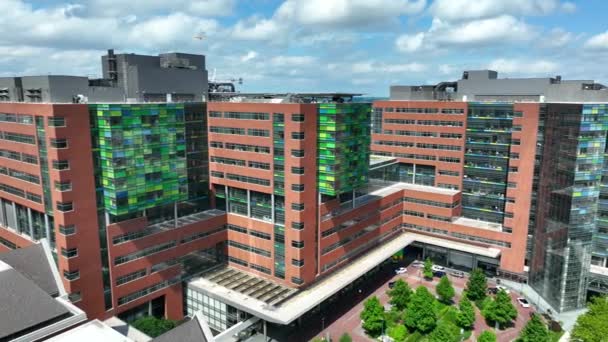 Luchtfoto Van Medische Campus Van Johns Hopkins Onderzoeks Onderwijsziekenhuis Het — Stockvideo