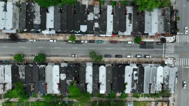 Top Aerial Rooftop View Rowhomes Usa City Urban Setting Street — Stockvideo