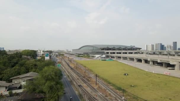 バンスー グランド駅周辺 バンコク方面への空中新駅 — ストック動画