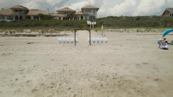 Beach Wedding Venue Awaiting Guests Emerald Isle North Carolina Aerial — Video Stock