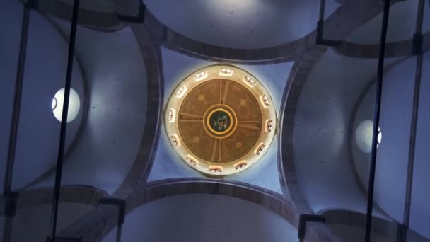 Vista Cúpula Religiosa Una Mezquita Cámara Dando Vueltas — Vídeo de stock