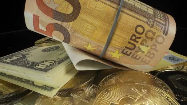 Langzame Draaien Macro View Van Papiergeld Euro Dollars Cryptogeld Munten — Stockvideo