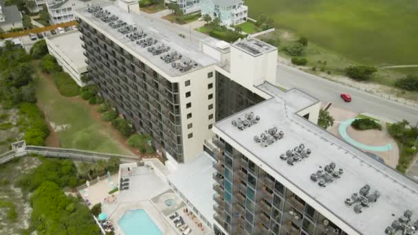 Shell Island Resort Beira Mar Aéreo Sobrevoando Telhado Direção Imóveis — Vídeo de Stock