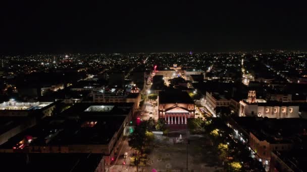 Úžasný Dron Shot Odhaluje Guadalajara Katedrála Noci Teatro Degollado Pozadí — Stock video