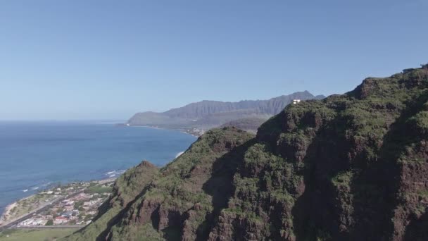 Ανερχόμενη Άποψη Του Ροζ Πυλώνα Του Maili Στο Oahu Χαβάη — Αρχείο Βίντεο