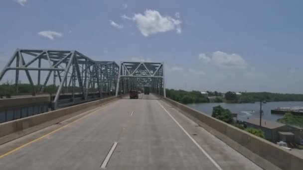 Reizen Onder Een Oude Stalen Brug I57 Nabij Channahon Illinois — Stockvideo